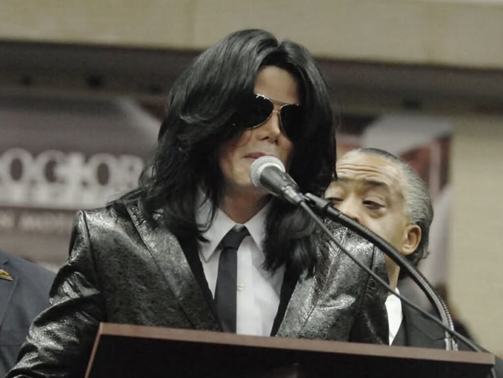Cinco irmãos que acusam Michael Jackson de abuso sexual pedem R$1 bilhão na Justiça