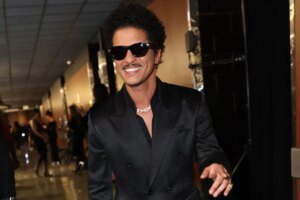 'I Just Might', de Bruno Mars, eleita a nova música favorita desta semana